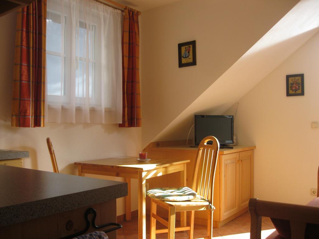 ペンション ザルシュタイン ハルシュタット 部屋 写真